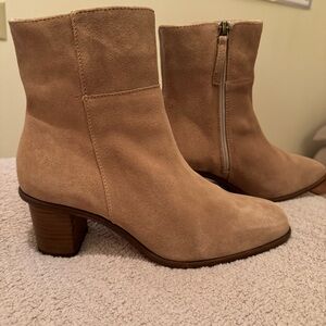 NIB Patina (Portland Leather) Vero Suede Square Toe Boots in Taupe